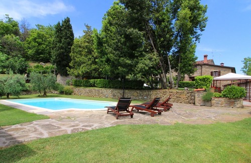 Castel Focognano Villa | Stunning private villa for 4 guests with WIFI, private pool, TV, pets allowed and parking