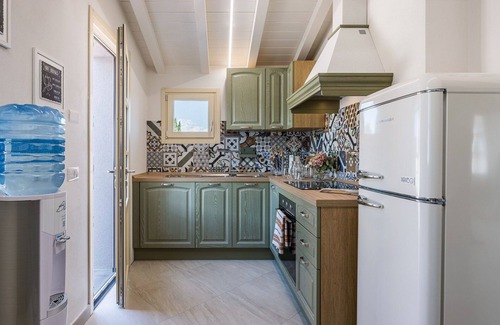 Carmignano Villa | Stunning private villa with WIFI, A/C, hot tub, pets allowed and panoramic view, close to Florence