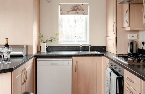 Cullachie House | Stunning private villa for 4 people with WIFI, TV, patio, pets allowed and panoramic view
