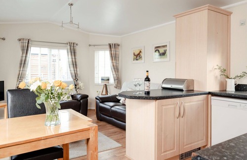 Cullachie House | Stunning private villa for 4 people with WIFI, TV, patio, pets allowed and panoramic view