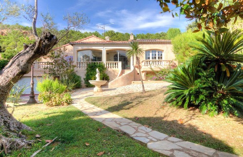 Antheor Villa | Stunning private villa for 8 guests with WIFI, A/C, private pool, TV, terrace and pets allowed