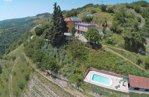 Cossano Belbo House | Stunning private villa for 10 people with A/C, private pool, patio and pets allowed