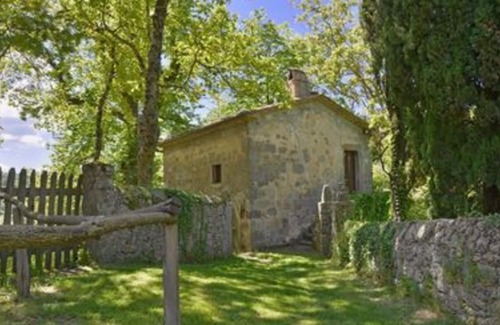 Vivo dʼOrcia Villa | Stunning private villa for 2 guests with pool, WIFI, TV, balcony and panoramic view