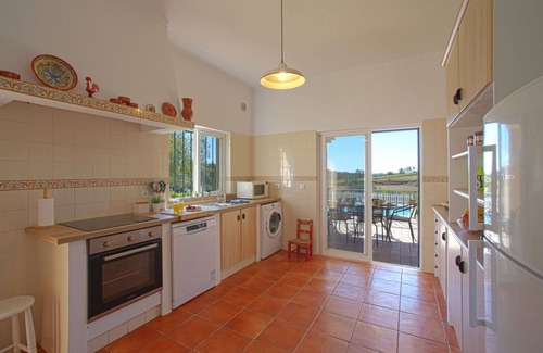 Monte Raposo Villa | Stunning private villa for 6 people with private pool, WIFI, TV and patio
