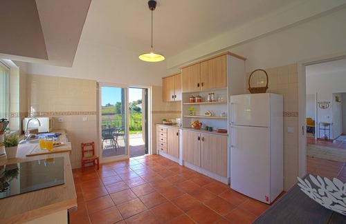 Monte Raposo Villa | Stunning private villa for 6 people with private pool, WIFI, TV and patio