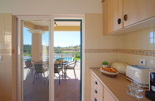 Monte Raposo Villa | Stunning private villa for 6 people with private pool, WIFI, TV and patio
