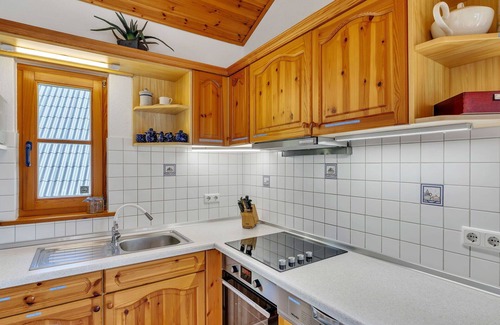 Bad Arolsen House | Stunning private villa for 6 people with WIFI, TV and terrace