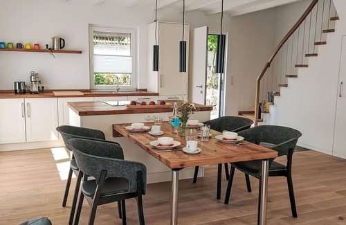 Hallenberg House | Stunning private villa for 4 people with WIFI, TV and terrace