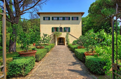Montecatini Val di Cecina Villa | Stunning private villa for 20 guests with private pool, WIFI, TV, pets allowed and panoramic view