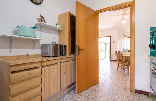 Notteri Villa | Stunning private villa for 7 guests with A/C, WIFI, TV, patio, pets allowed and panoramic view