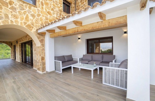 Finestrat Villa | Stunning private villa for 9 guests with WIFI, private pool, A/C, TV and patio