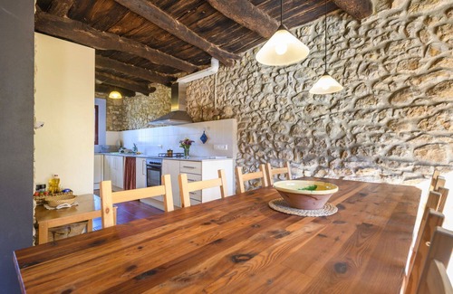 Godall House | Stunning private villa for 10 guests with terrace, pets allowed and panoramic view