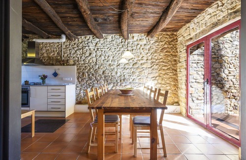 Godall House | Stunning private villa for 10 guests with terrace, pets allowed and panoramic view