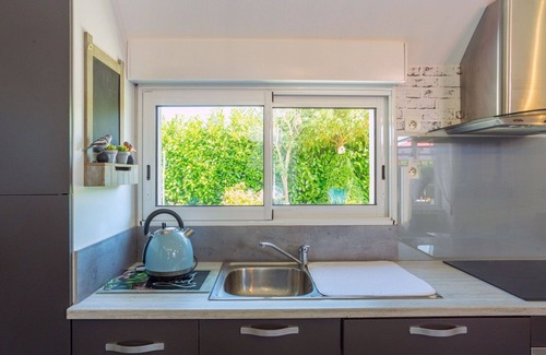 Champeaux House | Stunning private villa for 4 guests with TV and terrace