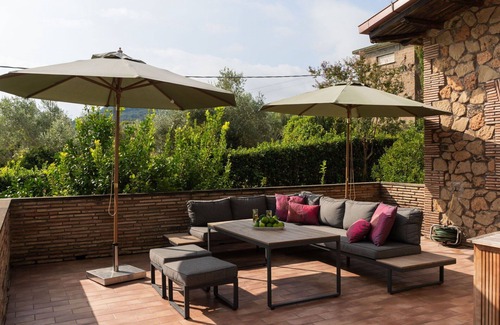 Lake Bracciano Villa | Stunning private villa for 8 guests with private pool, WIFI, A/C, TV and terrace