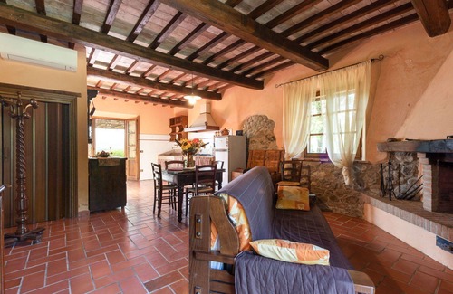 Cinigiano House | Stunning private villa with private pool, A/C, WIFI, TV, patio, pets allowed and panoramic view