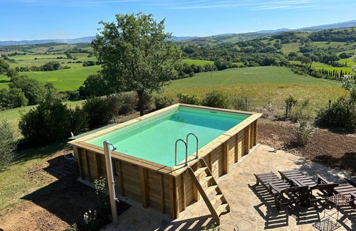 Cinigiano House | Stunning private villa with private pool, A/C, WIFI, TV, patio, pets allowed and panoramic view