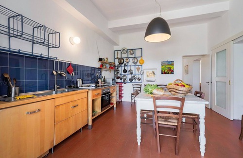 Follonica House | Stunning private villa for 11 guests with WIFI, A/C, TV and patio