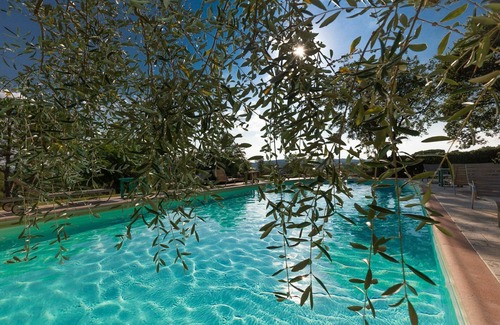 Lucignano Villa | Stunning private villa for 15 guests with private pool, WIFI, TV, veranda and panoramic view