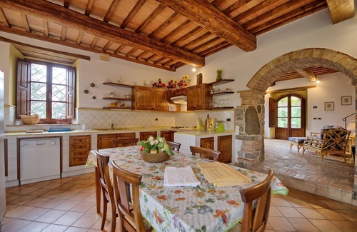 Montalcino Villa | Stunning private villa for 8 people with WIFI, private pool, patio and panoramic view