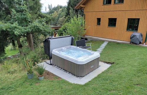 Berg bei Rohrbach House | Stunning private villa for 6 people with hot tub, WIFI, TV, terrace, pets allowed and panoramic .