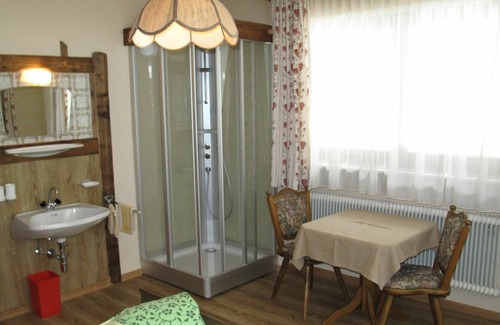 Laengenfeld House | Stunning private villa for 27 people with WIFI, TV, terrace, pets allowed and parking
