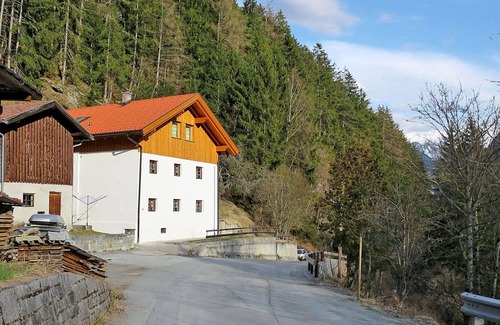 Strengen House | Stunning private villa for 10 people with TV and terrace