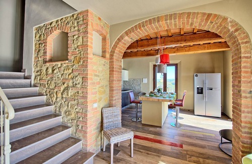 Peccioli Villa | Stunning private villa with A/C, WIFI, private pool, hot tub, patio and panoramic view
