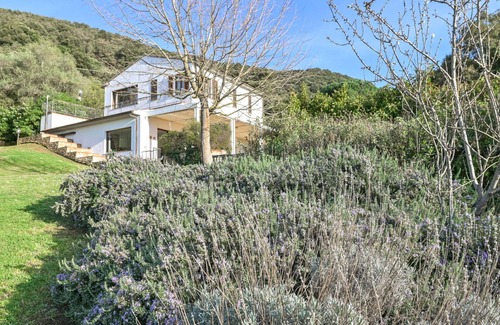 Scarlino Villa | Stunning private villa for 7 people with private pool, WIFI, patio, pets allowed and panoramic v.