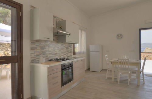 Floridia Villa | Stunning private villa for 5 people with private pool, A/C, WIFI, TV, terrace and panoramic view