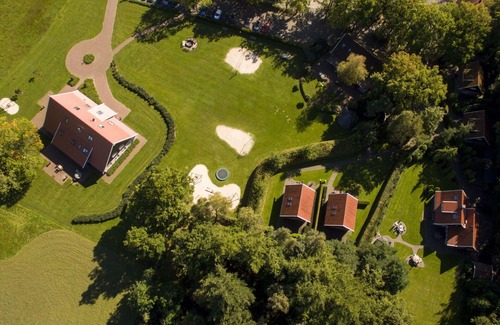 Losser House | Stunning private villa for 16 guests with WIFI, TV and terrace