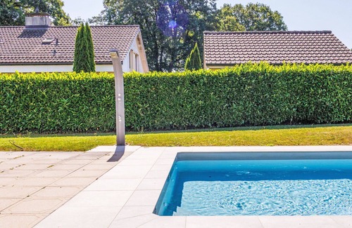 Genthod Villa | Stunning private villa for 8 people with private pool, WIFI, TV, terrace and pets allowed