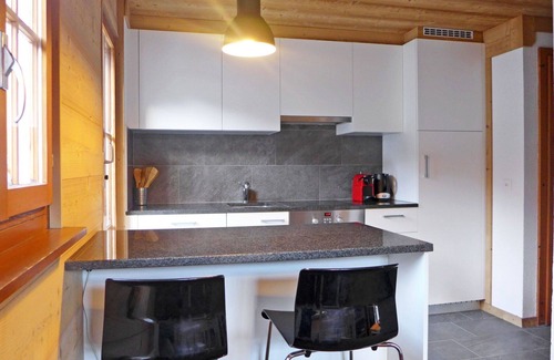 Moleson House | Stunning private villa for 6 people with WIFI, TV, patio, pets allowed and panoramic view