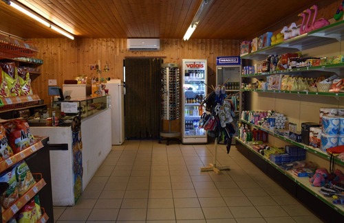 Riazzino House | Stunning private villa for 5 guests with WIFI, pool, A/C, terrace, pets allowed and panoramic view