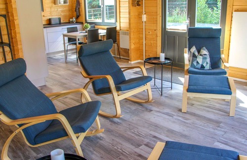 Alpenrod House | Stunning private villa for 4 people with TV and terrace