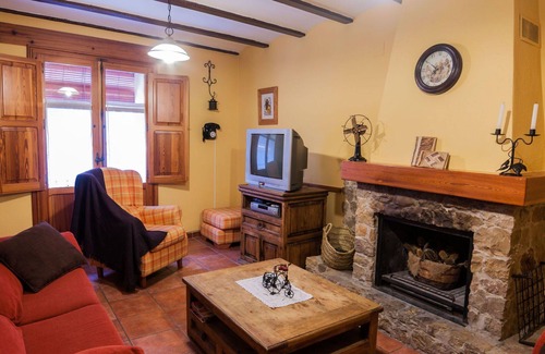 Cabanes Villa | Stunning private villa for 8 people with WIFI, TV and terrace