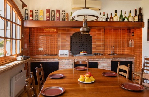 Llanca Villa | Stunning private villa for 10 guests with A/C, WIFI, private pool, patio and parking