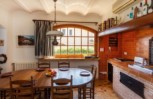 Llanca Villa | Stunning private villa for 10 guests with A/C, WIFI, private pool, patio and parking