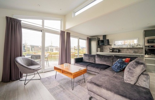 Linden House | Stunning private villa for 6 guests with WIFI, TV and terrace