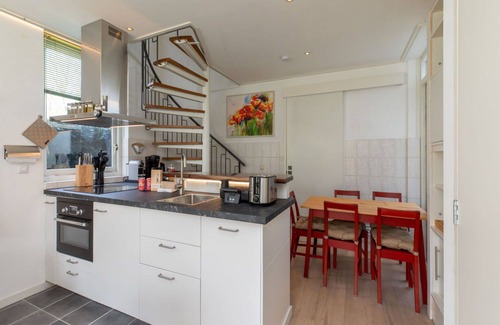 Koudekerke House | Stunning private villa for 5 guests with A/C, hot tub, WIFI, TV and patio