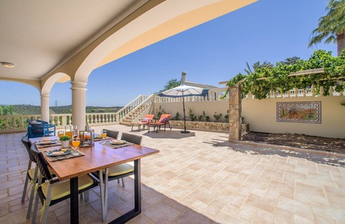 Sargacal House | Stunning private villa for 4 guests with pool, A/C, WIFI, TV and terrace