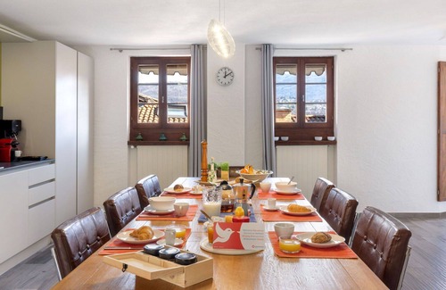 Manno House | Stunning private villa for 6 guests with WIFI, TV, patio and panoramic view