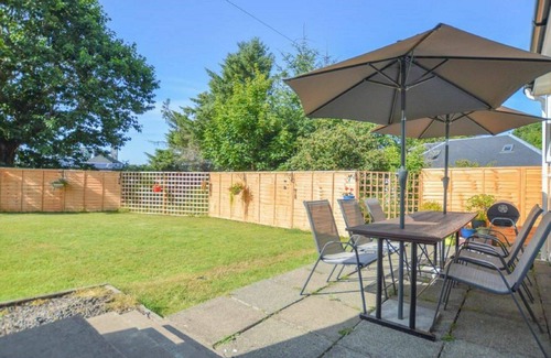 Oban House | Stunning private villa for 8 people with WIFI, TV, terrace and pets allowed