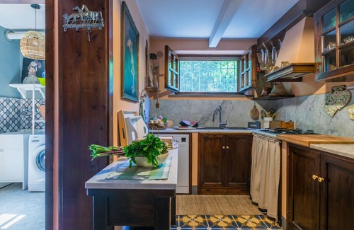 Lari Villa | Stunning private villa for 8 people with A/C, WIFI and TV