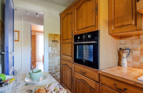 Mimizan House | Stunning private villa for 5 guests with WIFI, TV, terrace and pets allowed