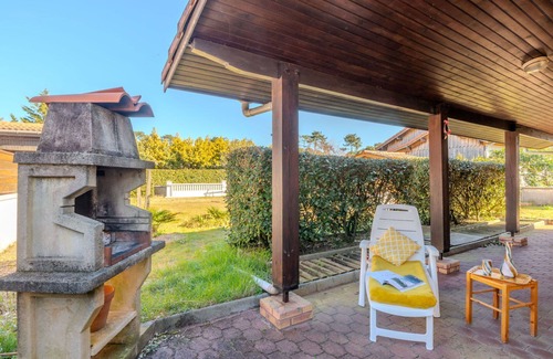 Mimizan House | Stunning private villa for 5 guests with WIFI, TV, terrace and pets allowed