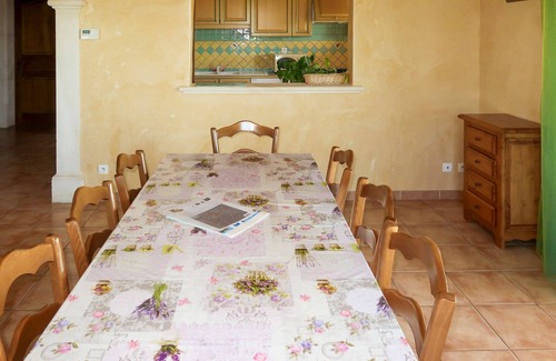 Valreas House | Stunning private villa for 8 people with WIFI, TV and terrace