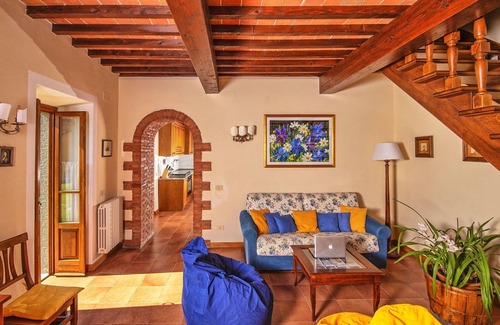 Porrena Villa | Stunning private villa with WIFI, private pool, TV, patio, pets allowed and panoramic view