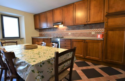 Castana Villa | Stunning private villa for 8 people with pool, WIFI, TV, terrace and panoramic view
