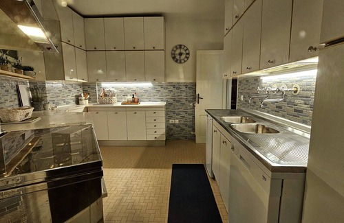Cetona Villa | Stunning private villa for 7 people with WIFI, private pool, TV and veranda